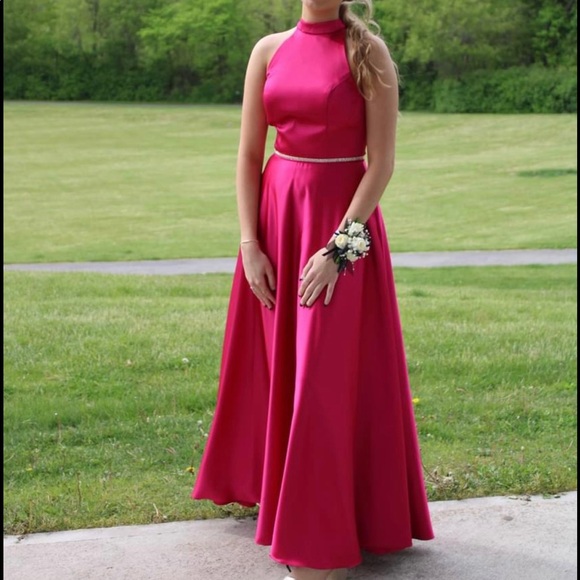 One of a kind pink dress! Size 2. - Picture 2 of 3